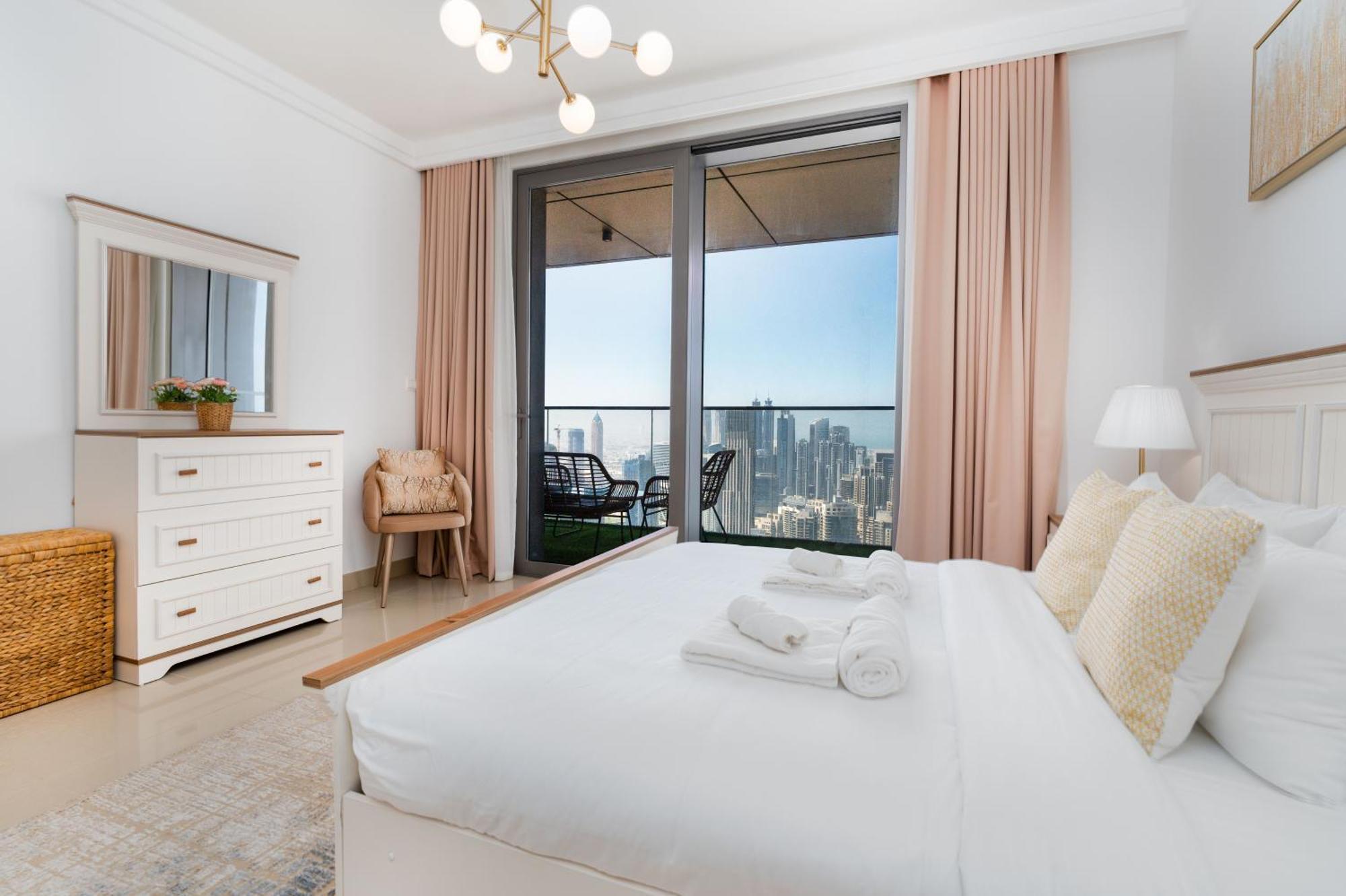 Lux Apt-Burj View Opp. Dxb Mall Dubái Exterior foto
