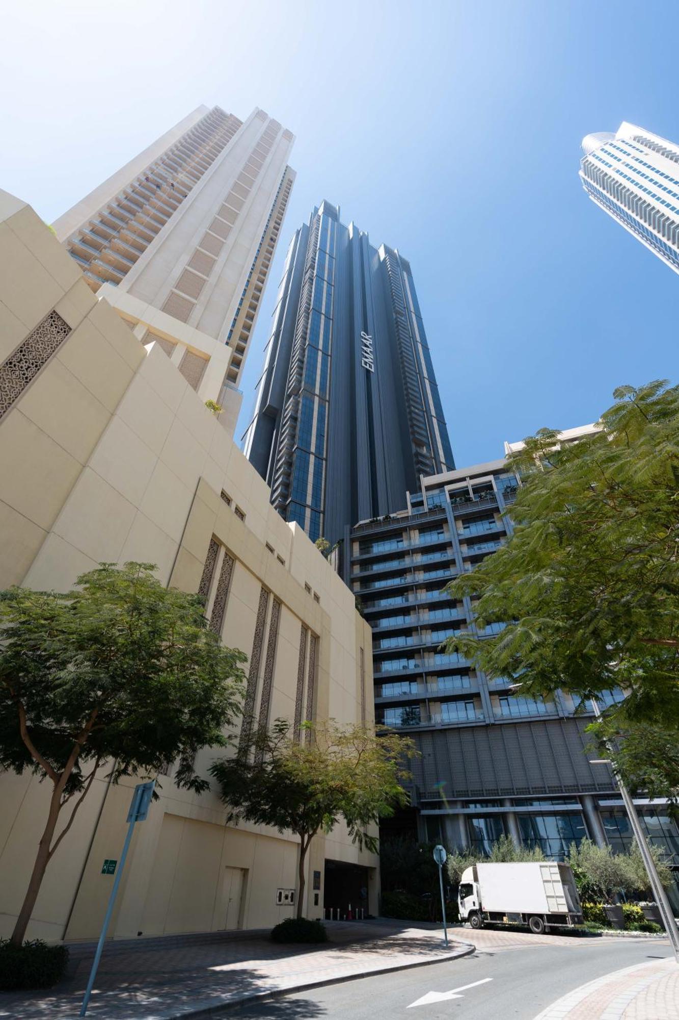 Lux Apt-Burj View Opp. Dxb Mall Dubái Exterior foto