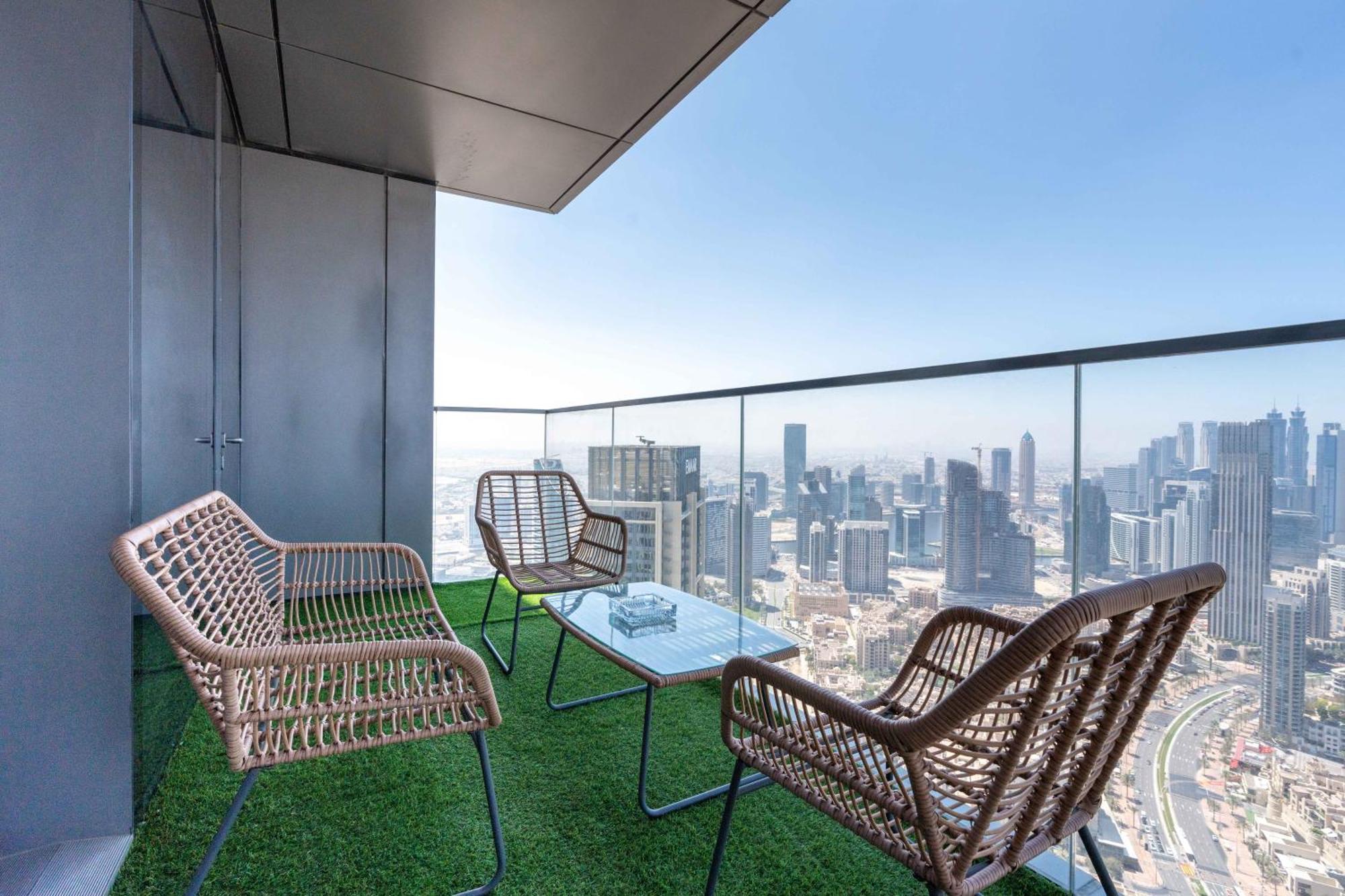 Lux Apt-Burj View Opp. Dxb Mall Dubái Exterior foto